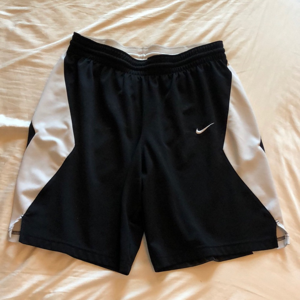 Boys Nike shorts- size medium